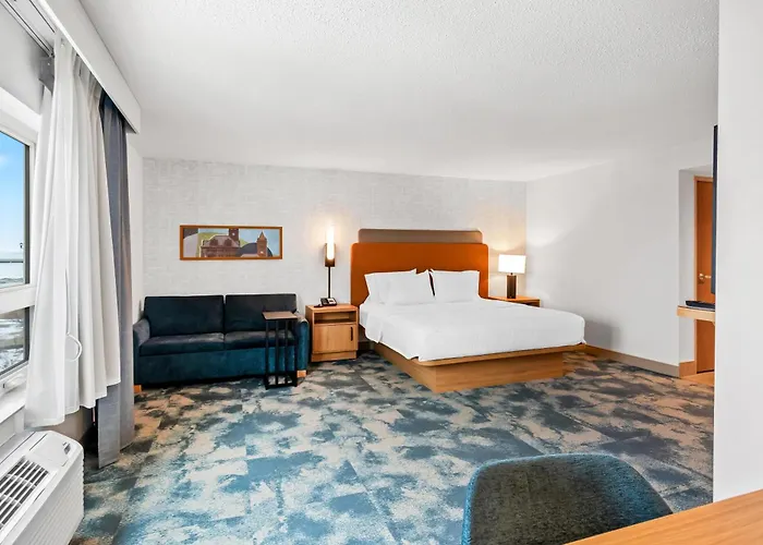 Hampton Inn Duluth-Canal Park