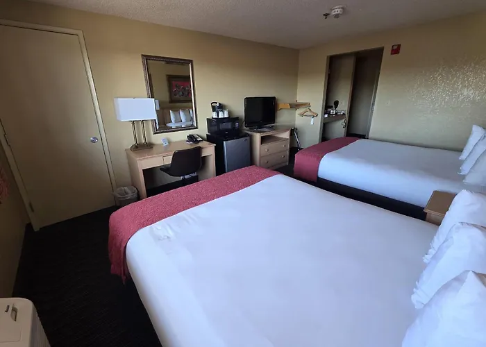 Oxnard Inn Lancaster