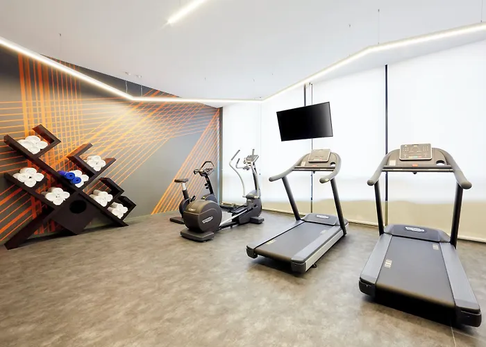 Holiday Inn Express Adelaide City Centre By Ihg