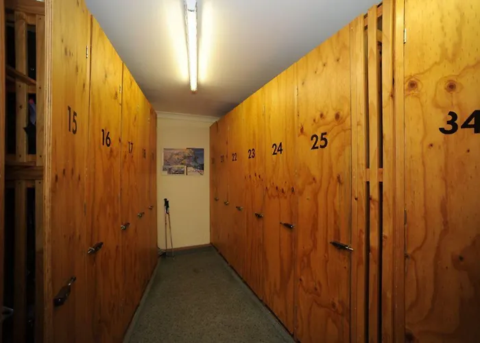 Smiggins Hotel & Chalet Apartments