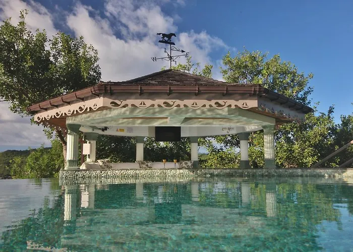 Tropical Hideaway