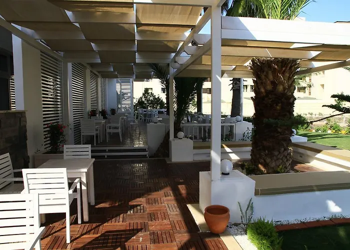 Munamar Beach Residence (Adults Only)