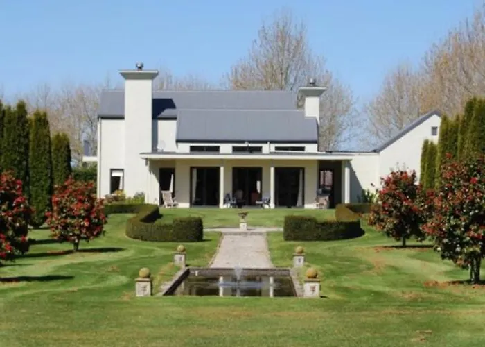 The Two Chimneys Bed & Breakfast