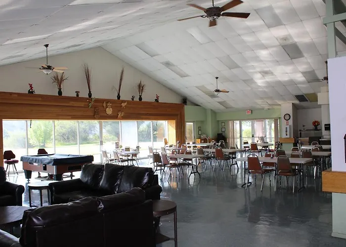 Verde Valley One-Bedroom Park Model Cabin 14