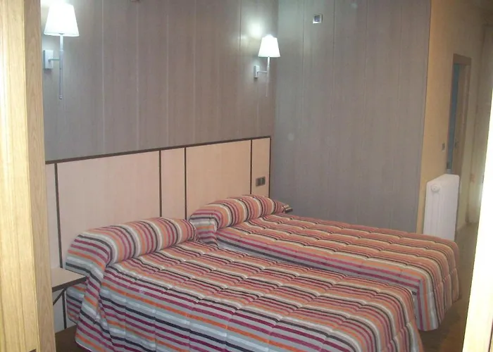 Hotel Corona De Castilla