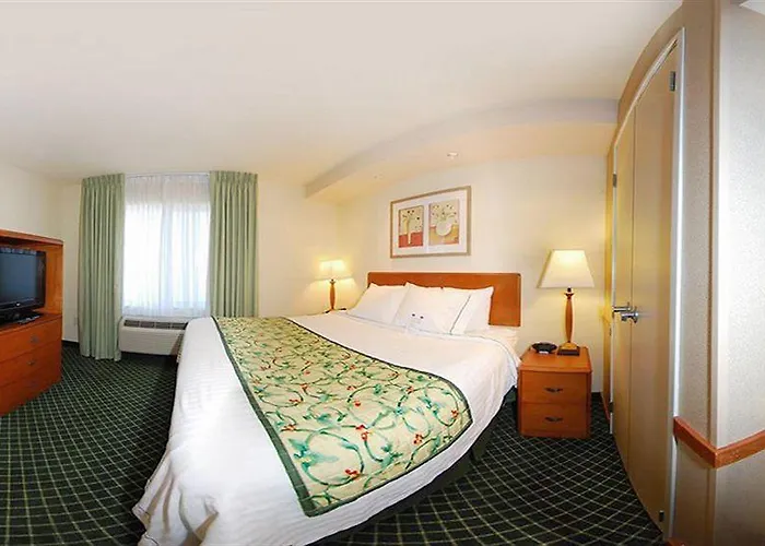 Fairfield Inn & Suites Ames