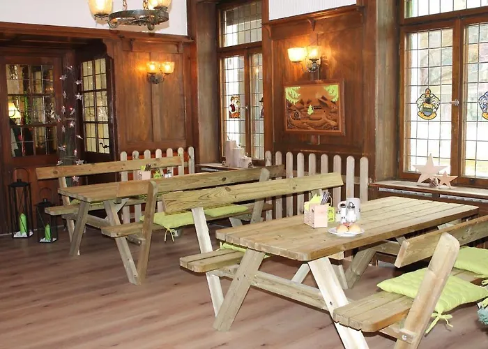 Action Forest Hotel - Kletterwald - Lasertag - Naehe Badeparadies