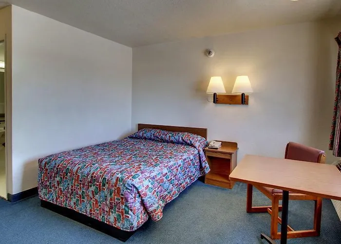 Rodeway Inn Fort Smith I-40
