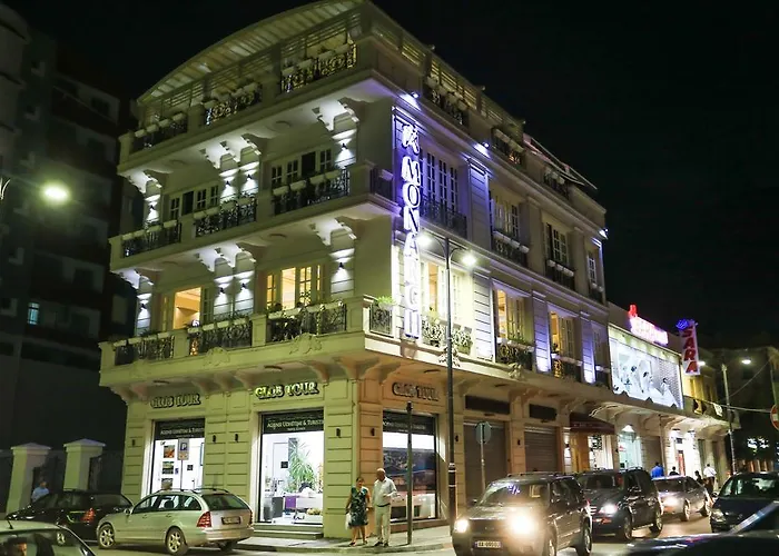 Hotel Monarch