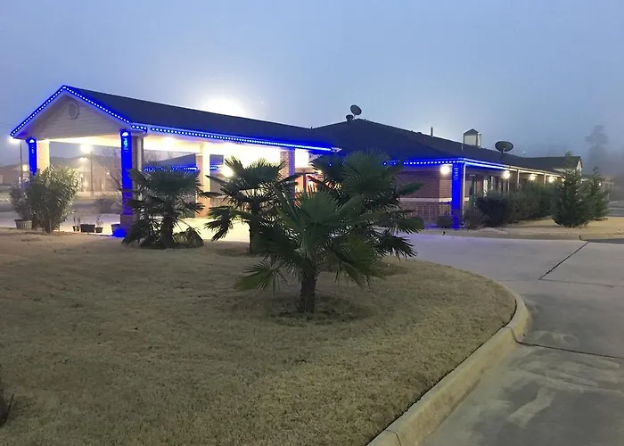 Redwood Inn - White Hall