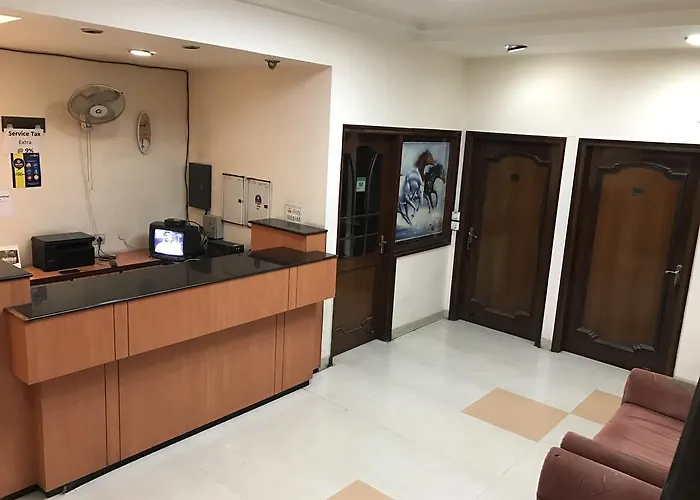 Hotel D R International
