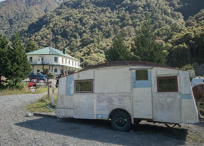 Otira Stagecoach Hotel