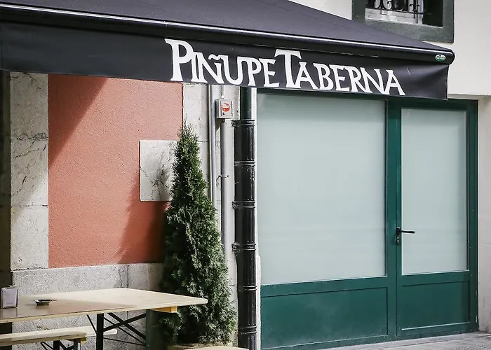 Hotel Pinupe