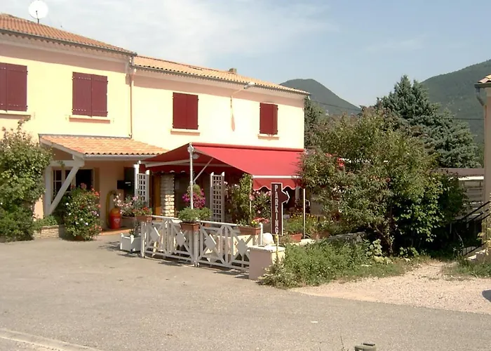 Logis Hotel Le Relais Du Serre
