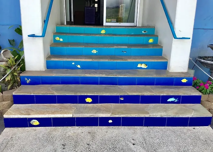 Holiday Surf Hotel