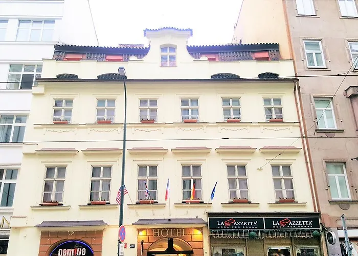 U Dvou Zlatych Klicu Hotel Prague