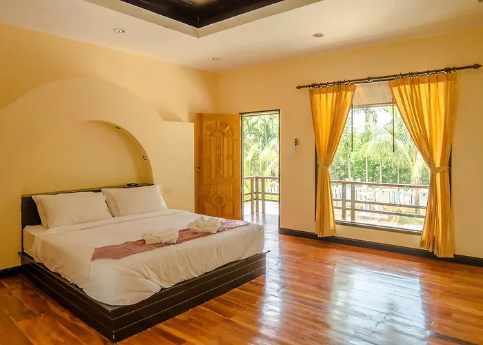 Palms Hill Resort