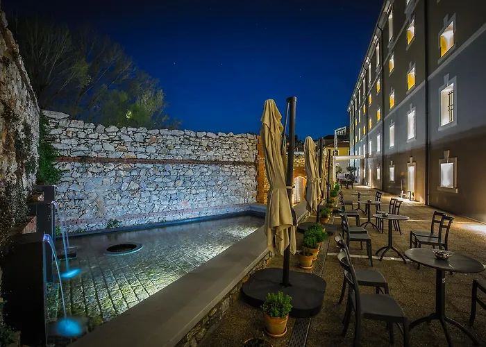 Hydrama Grand Hotel