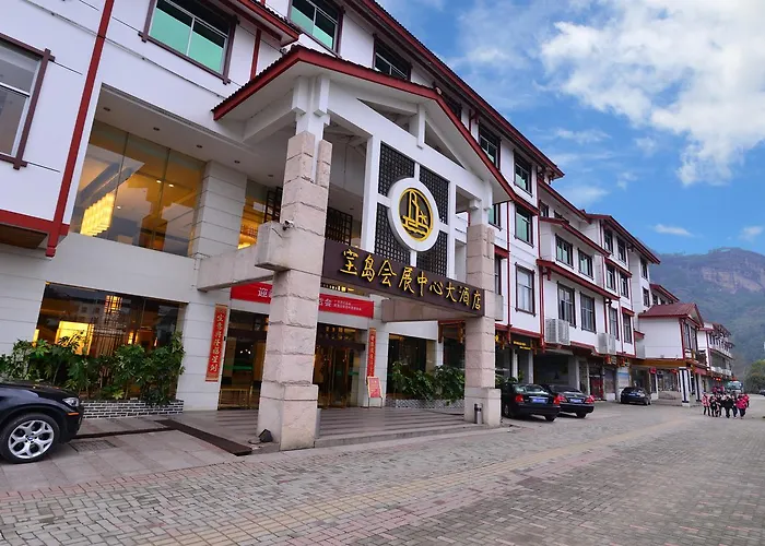 Baodao Exhibition Center Hotel