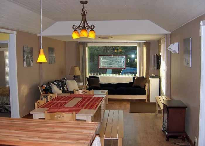 Historic 1920S Cabin