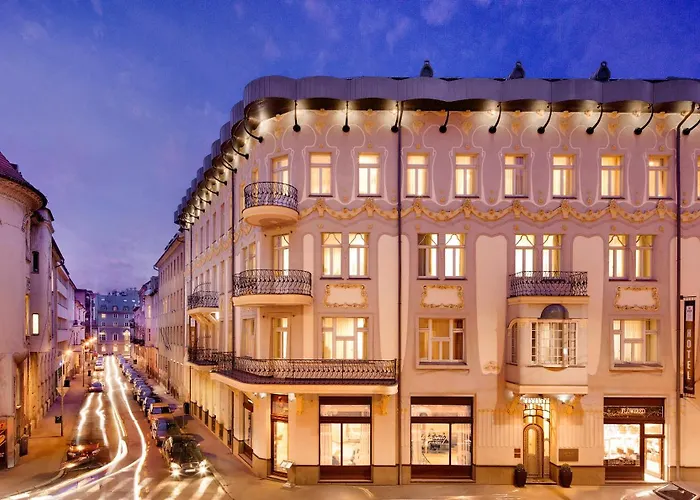 Roset Hotel & Residence