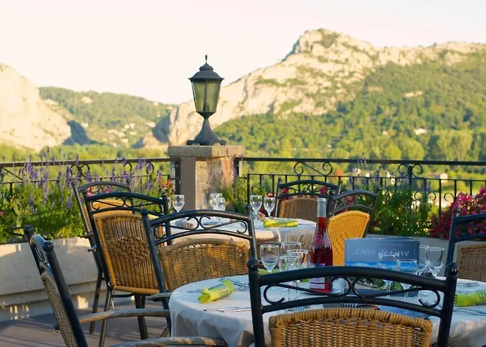 Logis Hotel Restaurant La Porte Des Cevennes