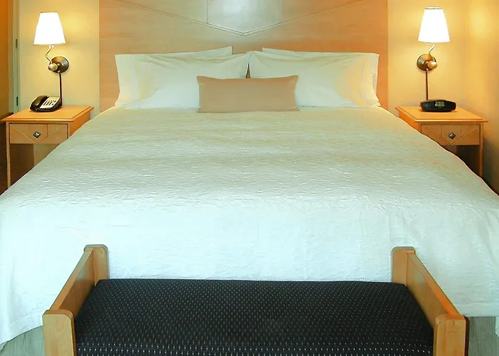 Hampton Inn & Suites Highland