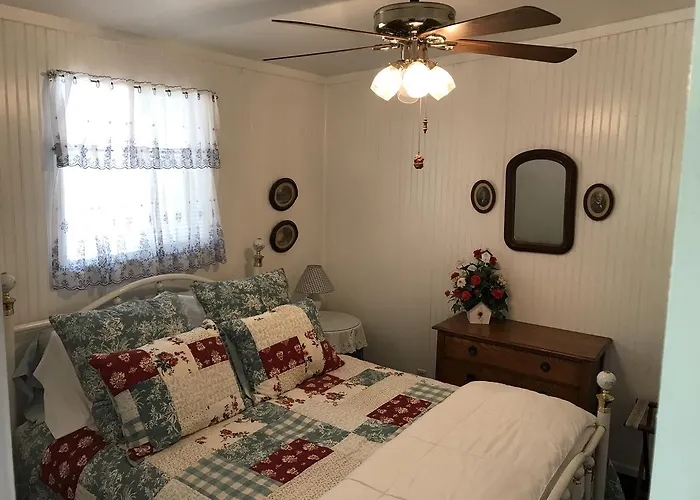 Trailside Inn Bed And Breakfast