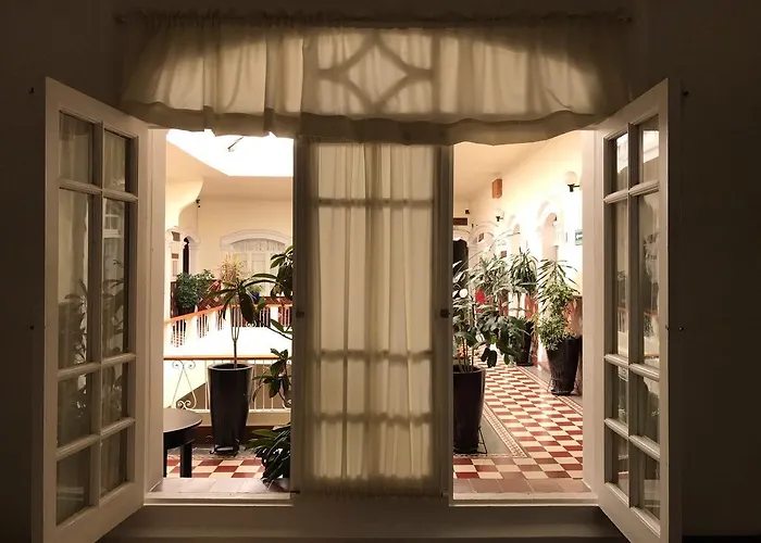 Hotel De Los Banos