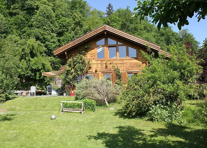 Gästezimmer im Holzhaus im Grünem