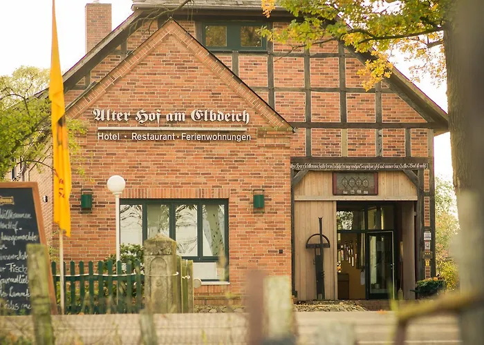 Alter Hof am Elbdeich