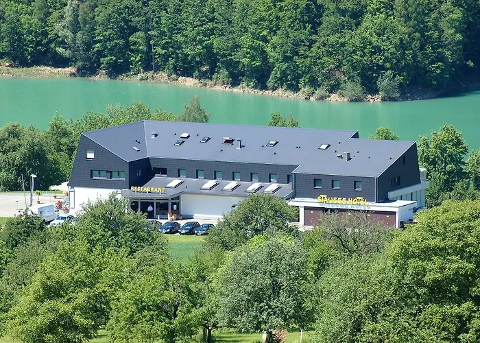 Stausee-Hotel