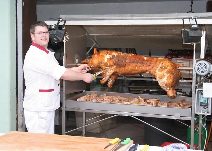 Hotel-Gasthof-Fleischerei - Zur alten Post