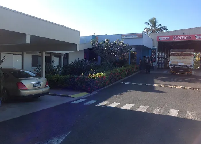 Tannum Sands Hotel / Motel