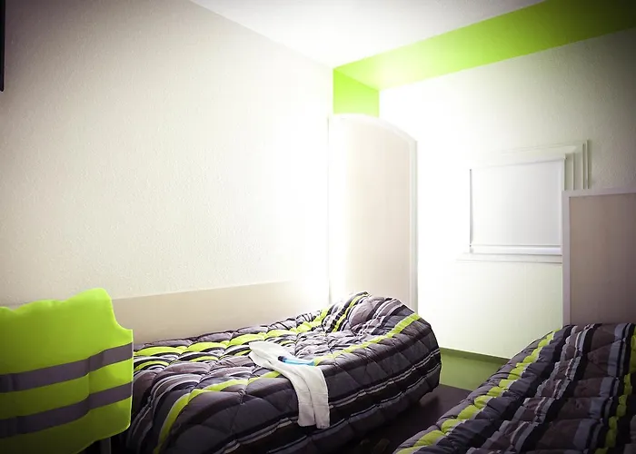 Hotel First Eco Savigny Villemoisson Centre Commercial Carrefour