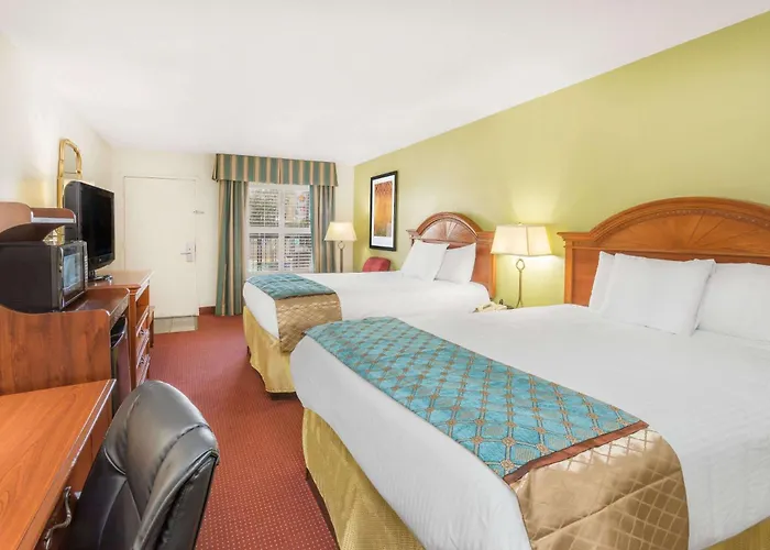Baymont By Wyndham Orangeburg North