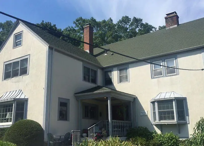 Tidewater Inn