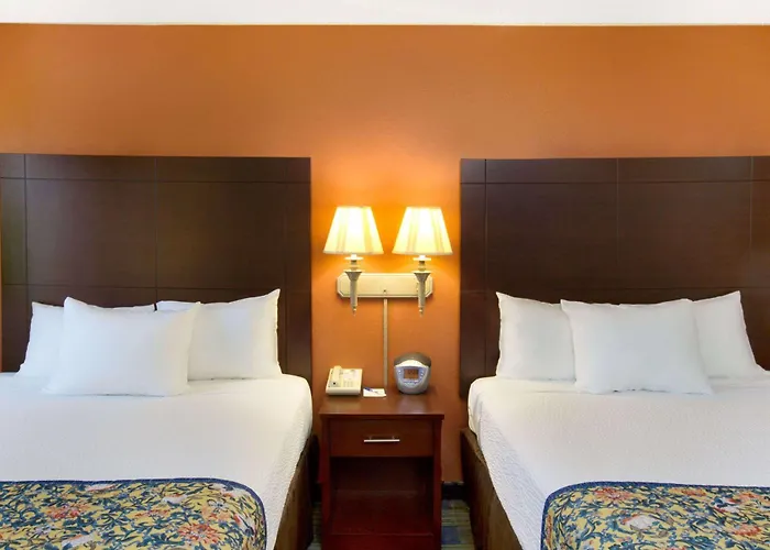 Days Inn By Wyndham Fremont
