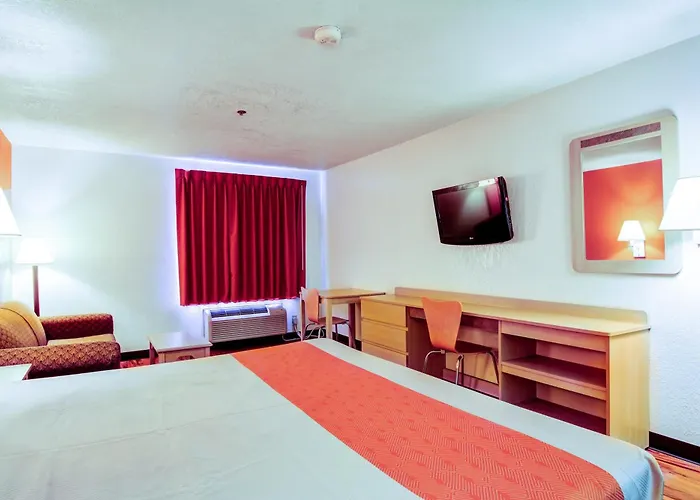 Motel 6-Columbia, Mo - East