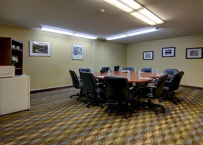 Intown Suites Extended Stay Marietta Ga - Roswell Rd