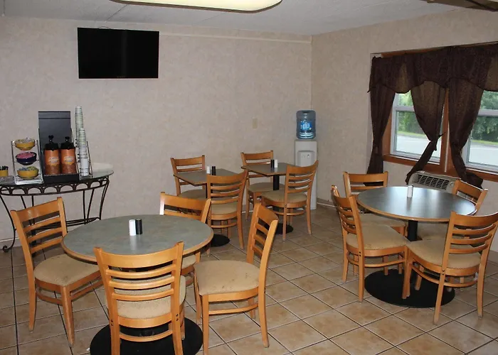 Days Inn By Wyndham Lenox Ma