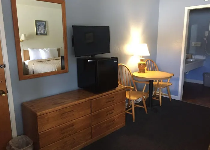 Holiday Lodge