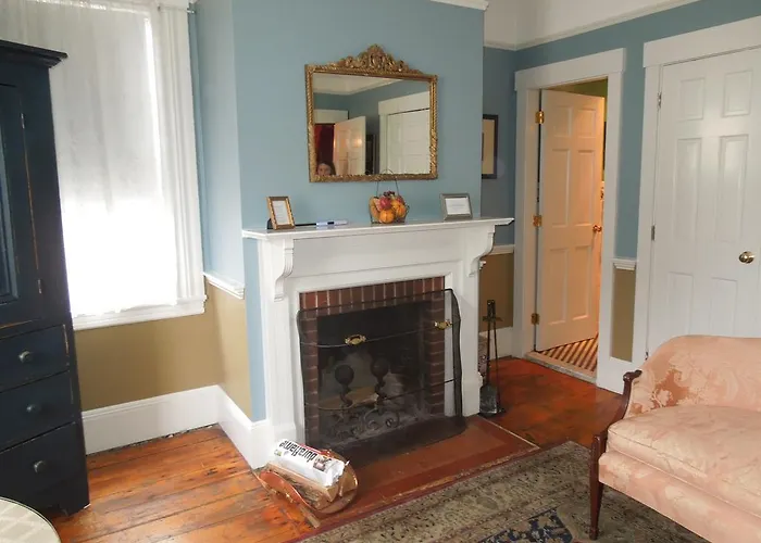 Mary Prentiss Inn