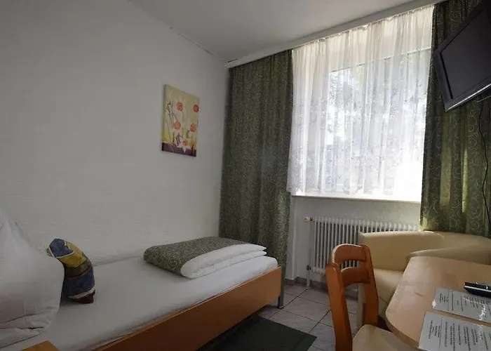 Hotel & Restaurant Main Taunus