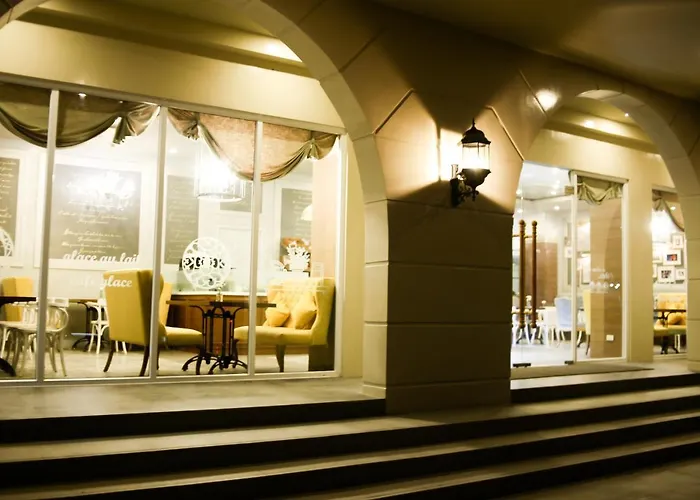 Hotel Carlito Tagaytay