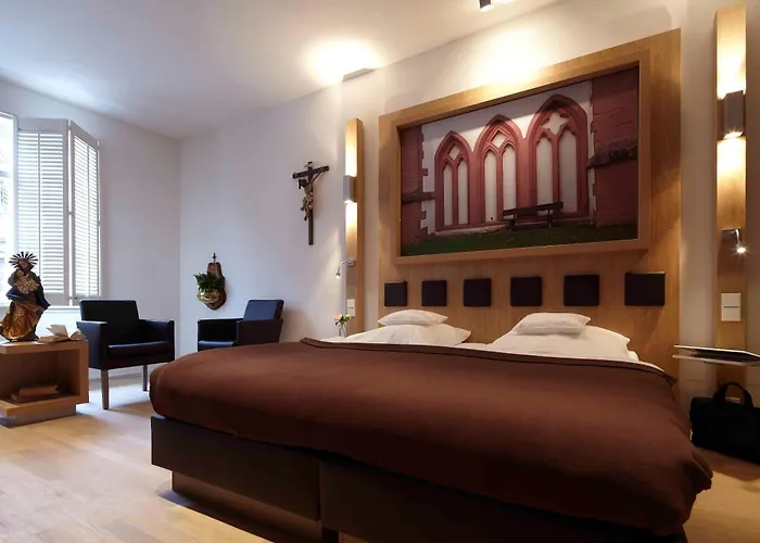 Hotel Und Weinhaus Zum Krug