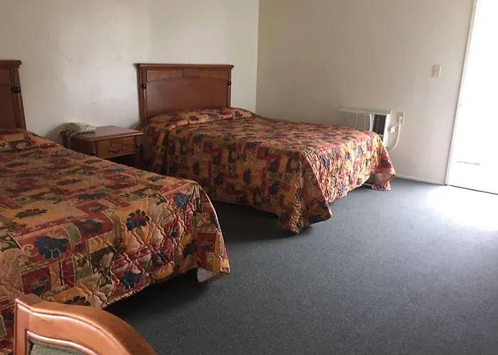 Golden Hills Motel