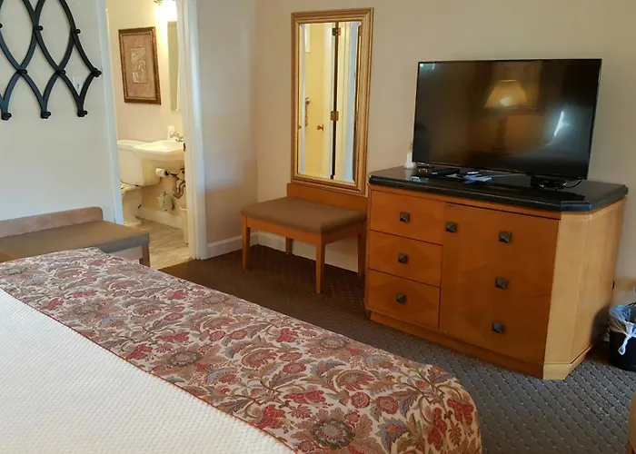 Starlight Lodge Cape Cod