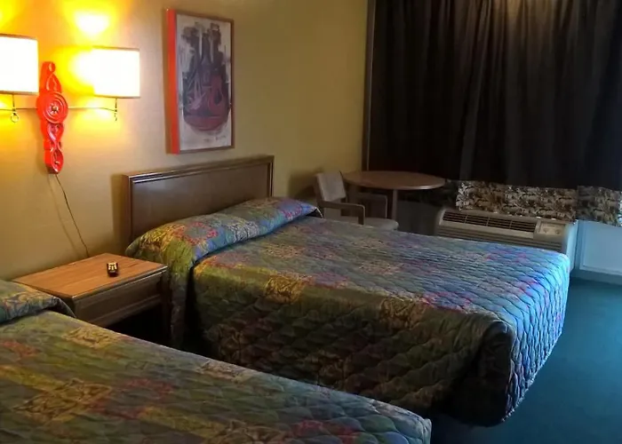 Dogwood Motel