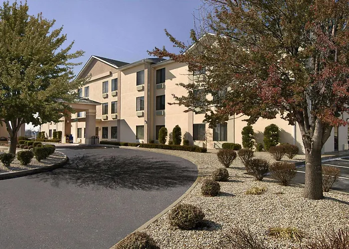 Baymont By Wyndham O'Fallon St. Louis Area